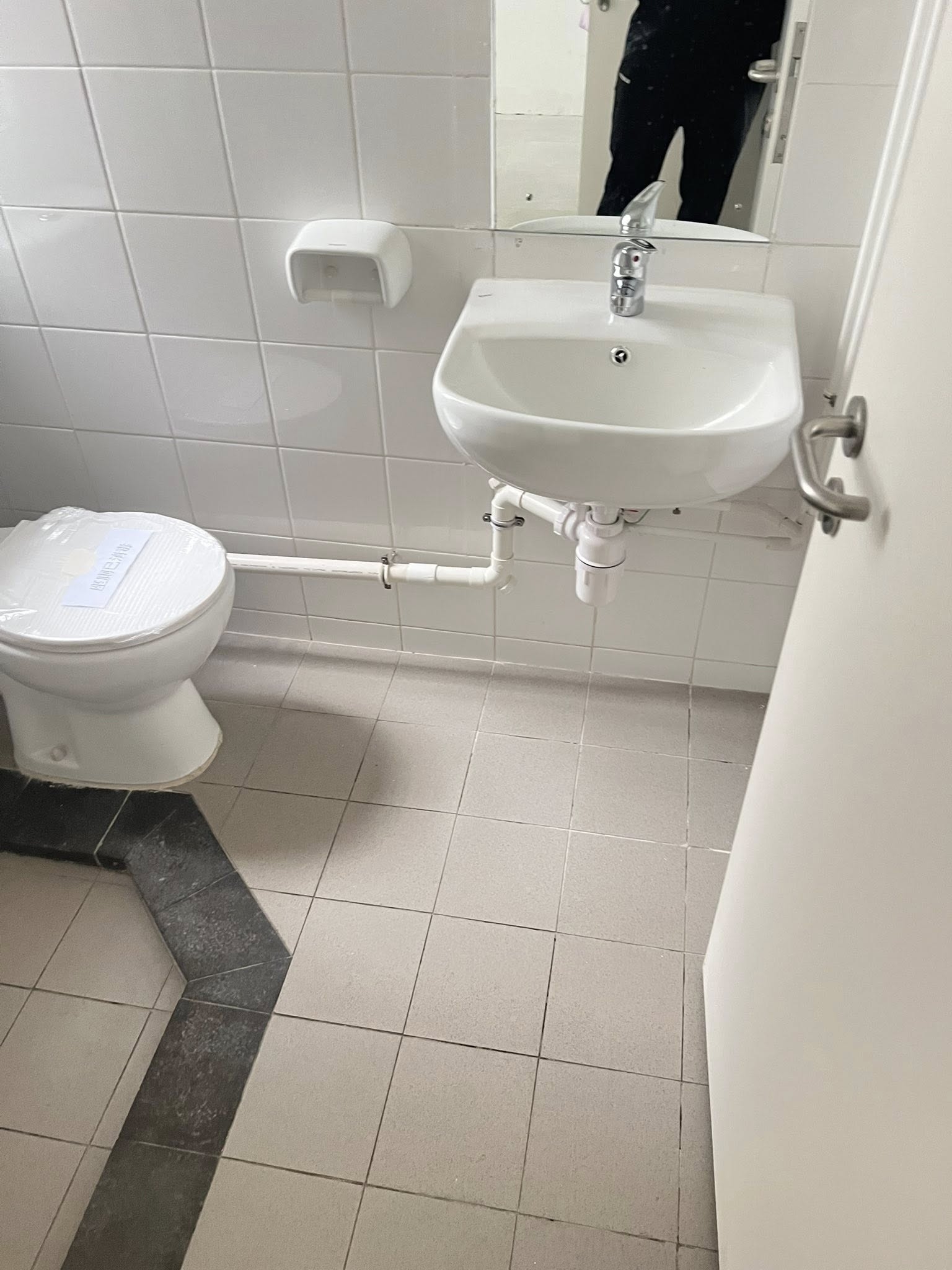 No photo description available.