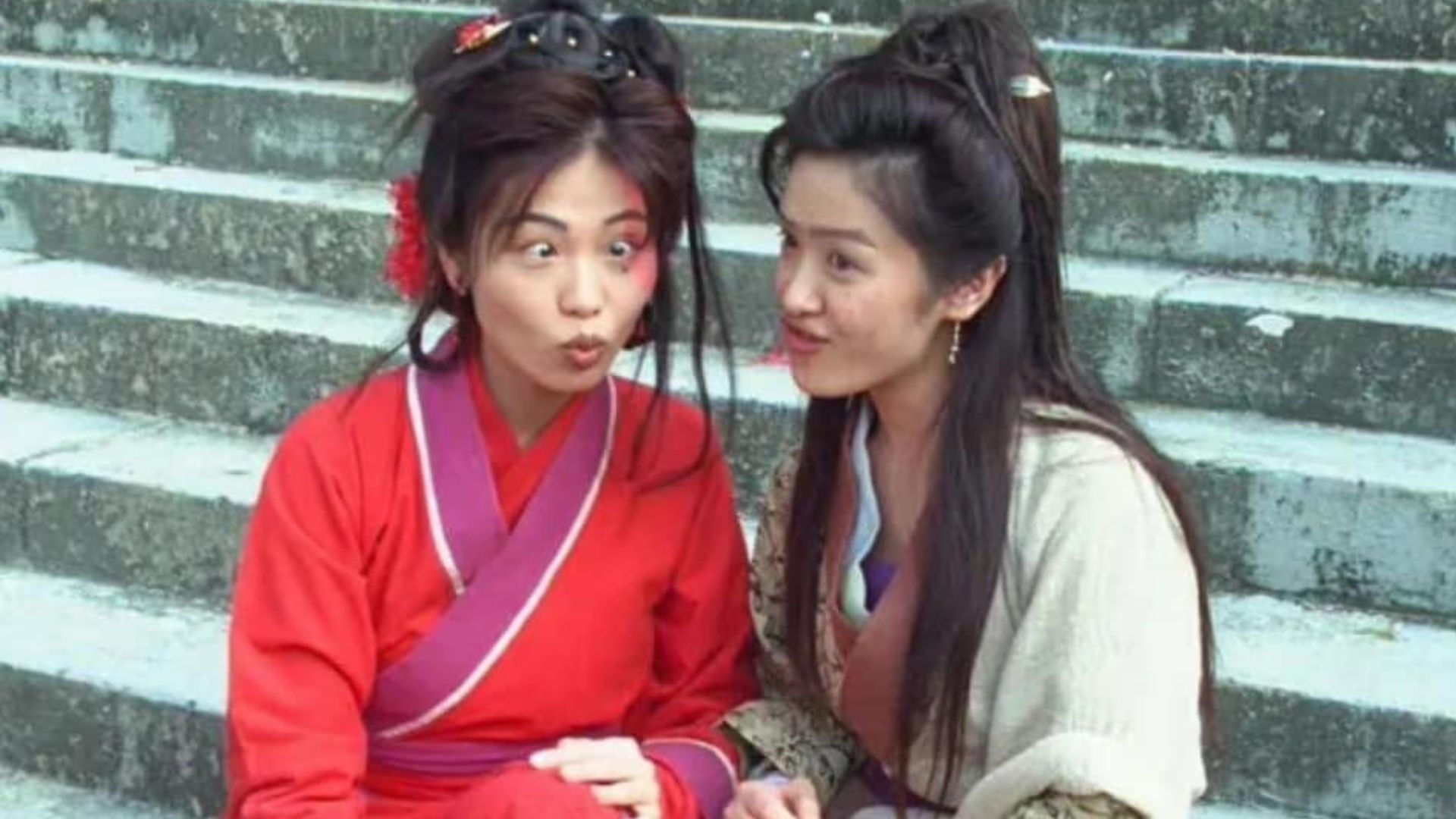 向海嵐曾因演奸妃而打算推《無頭東宮》，後來被劇組說服，佢與陳妙瑛戲裡戲外亦溝通得非常好。