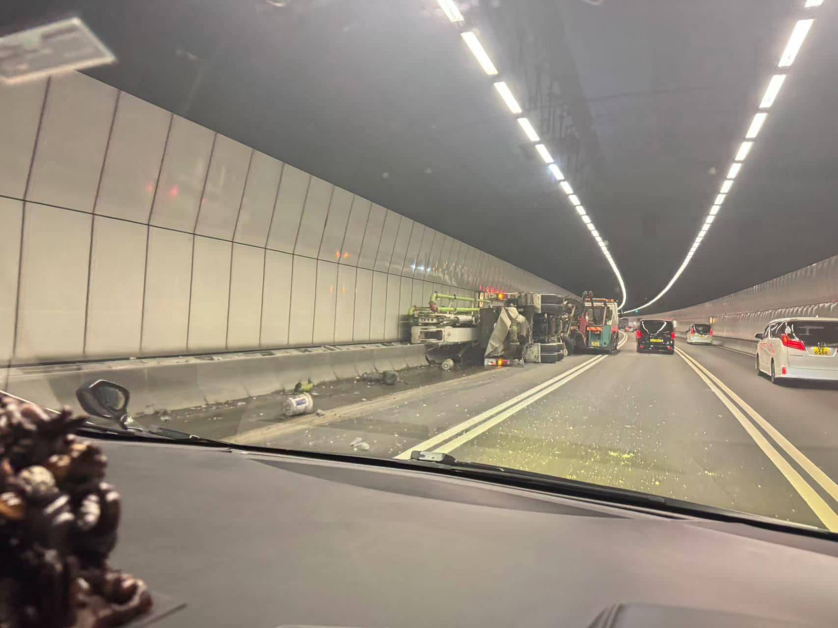 尖山隧道車禍。(網上圖片／FB@Bosco Chu)