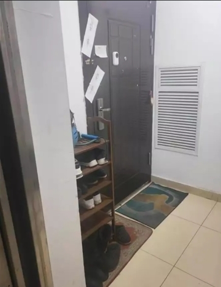揭發兇案單位被警方查封。網絡圖片