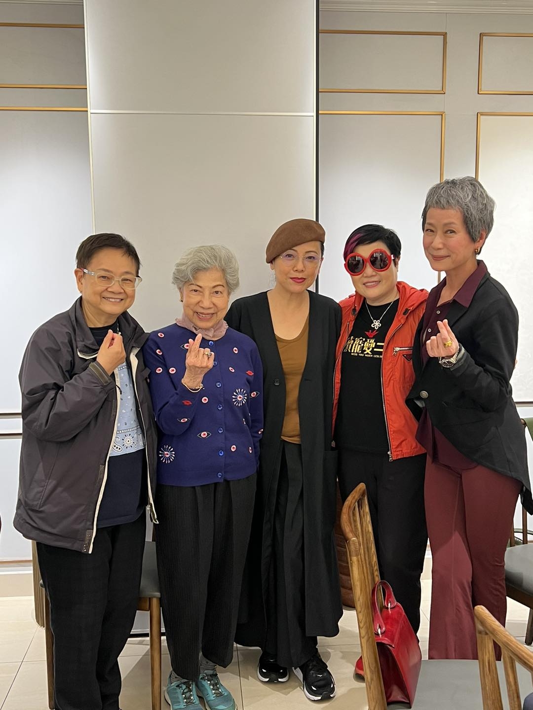 資深傳媒人汪曼玲在社交平台貼出多張聚會合照。