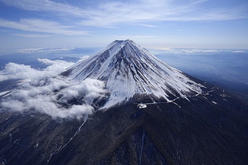 日本预测：富士山喷发将致2700万人物资短缺！损失高达数十万亿？ - 知乎