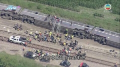 美國密蘇里州有載客火車撞泥頭車出軌 至少3死50傷