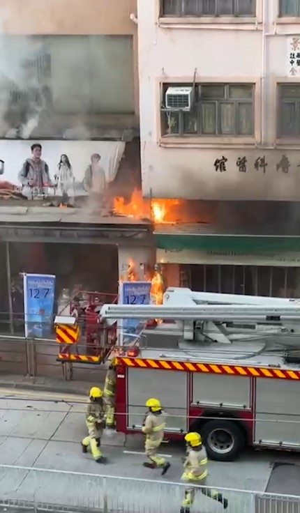 東張西望報料｜元朗大馬路火警「全街都係煙」　觀眾報料消防救火情況