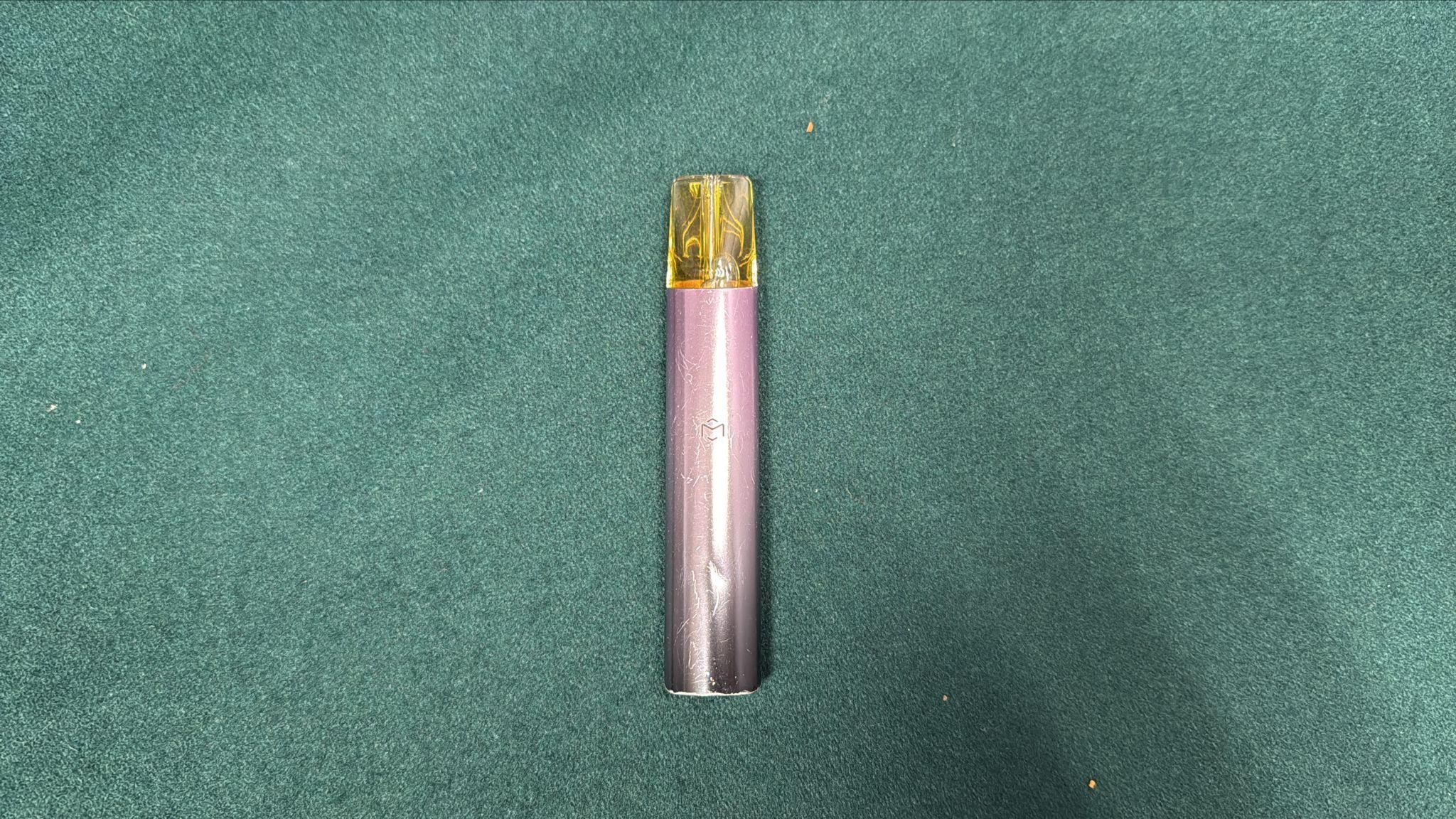 圖為檢獲懷疑含有「太空油毒品」的電子煙。(海關提供)