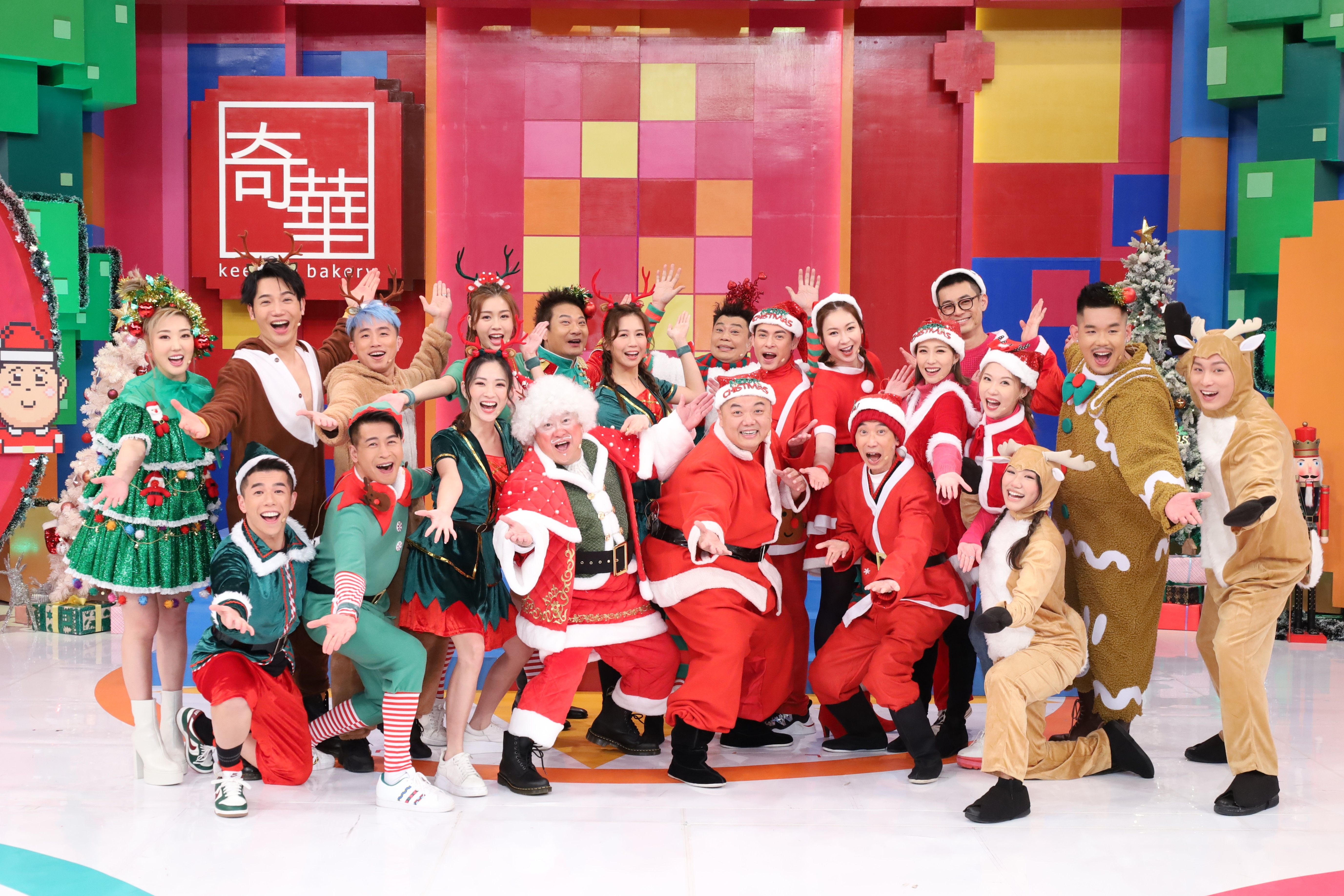「獎門人」曾志偉率領五位「獎老」以“Christmas Look”亮相，本集嘉賓陣容有「狀王之王隊」VS「再選隊」。