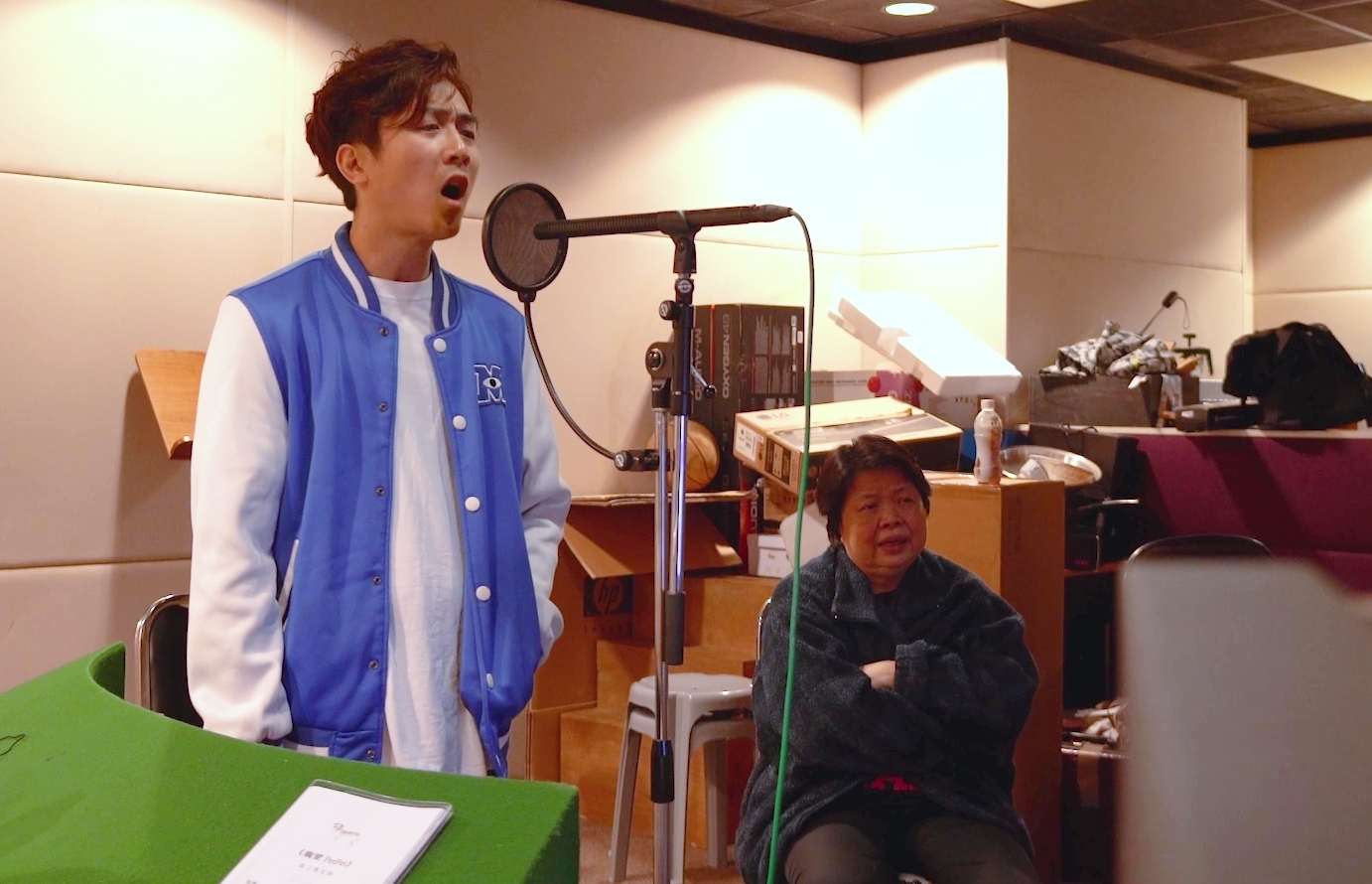 監製經過多次試音之後，決定以阮政峰聲演狗狗冬甩一角