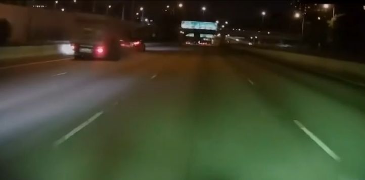 車Cam直撃｜私家車吐露港公路亂切線撞貨車