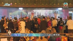 [現場]陸續有市民入車公廟祈福 附近車公誕市場多數攤檔通宵營業