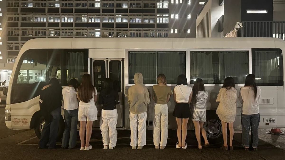 行动中，人员共拘捕31名内地女子，年龄介乎16至50岁，涉嫌「违反逗留条件」。