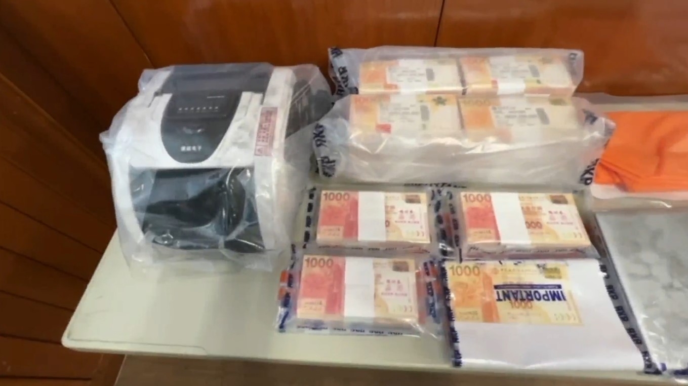 尖東假錶行呃內地客400萬名錶　僅付回一張千元真鈔及「練功券」偽鈔