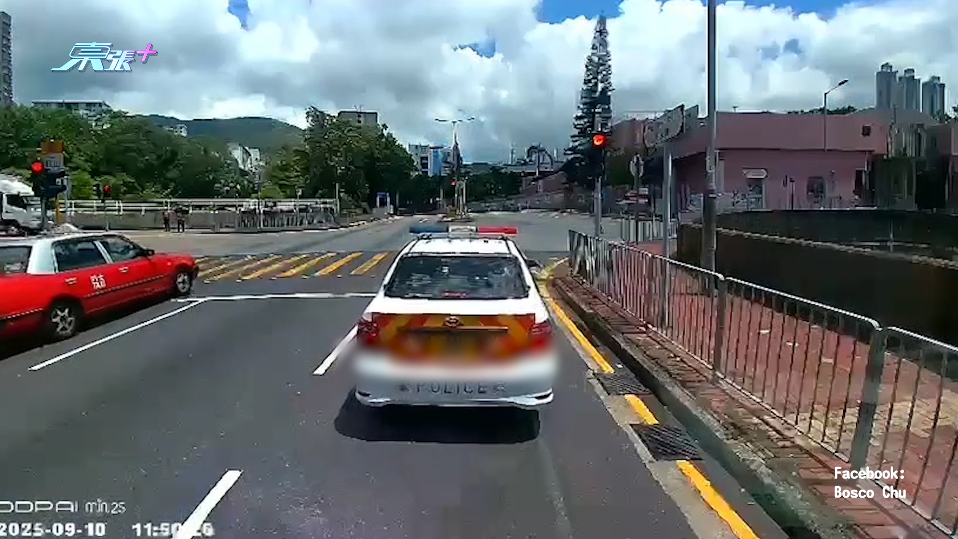 車Cam直擊｜的士無視警車衝紅燈　警員竟無追截　網民熱議：咁都當睇唔到