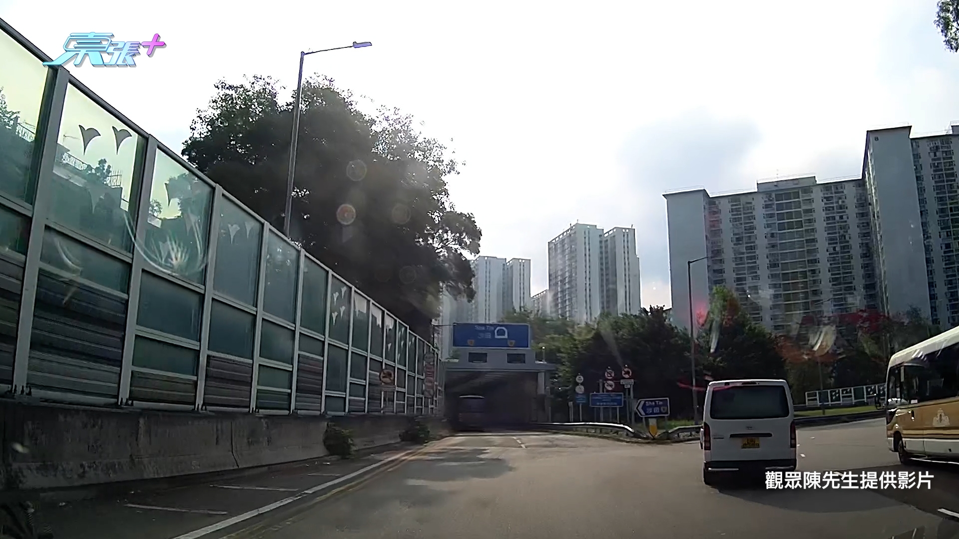 東張西望報料｜荃錦交匯處居民巴士突Cut線險象環生　觀眾：乘客要小心 （觀眾陳先生報料《東張+》）