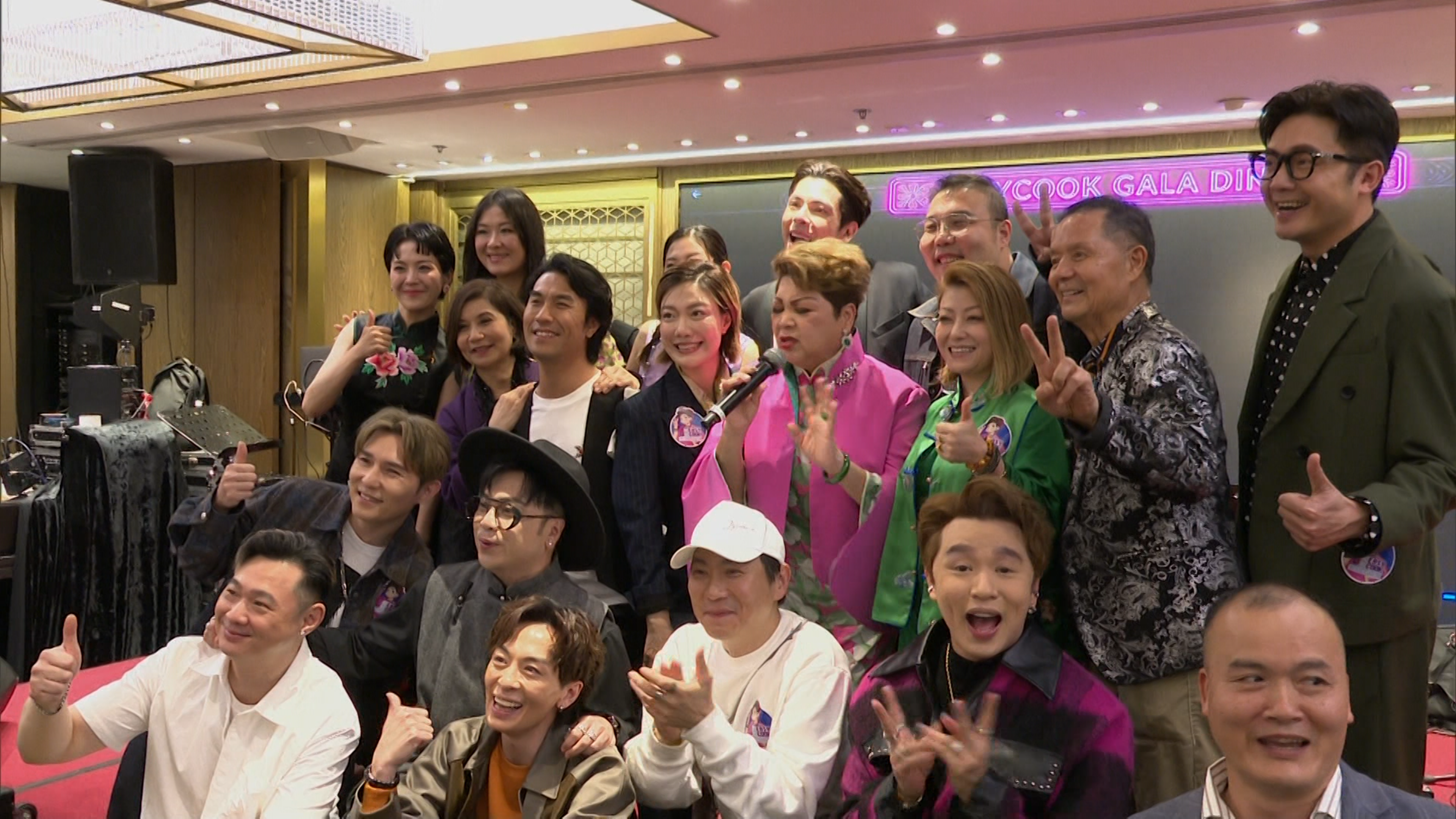 「肥媽」Maria Cordero 昨晚開Fans Party，以上海灘為主題，延開55席接近700人塞爆酒樓。