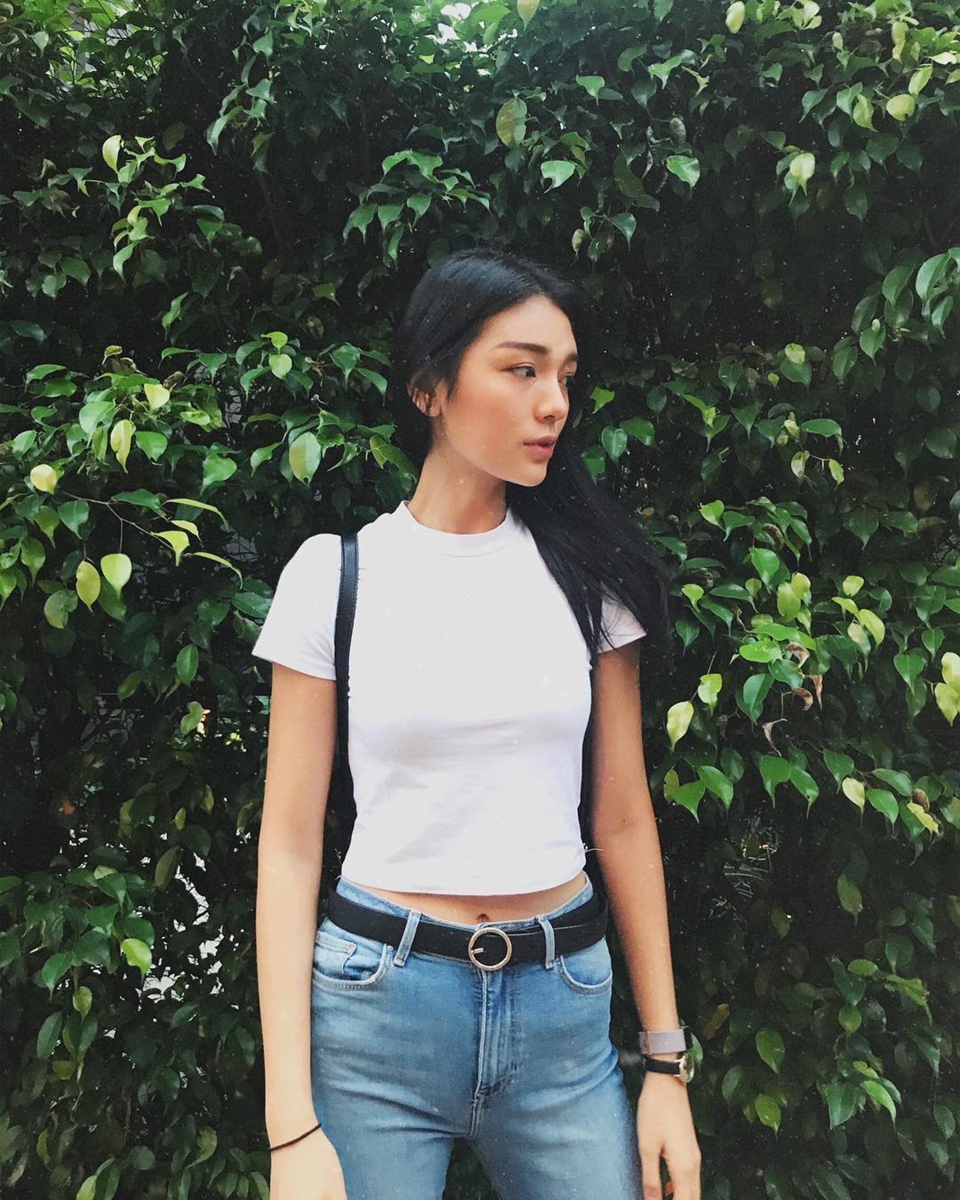 港女警員美貌歎為驚人被封「仙氣輔警」　原來真身為大律師惹網民熱議