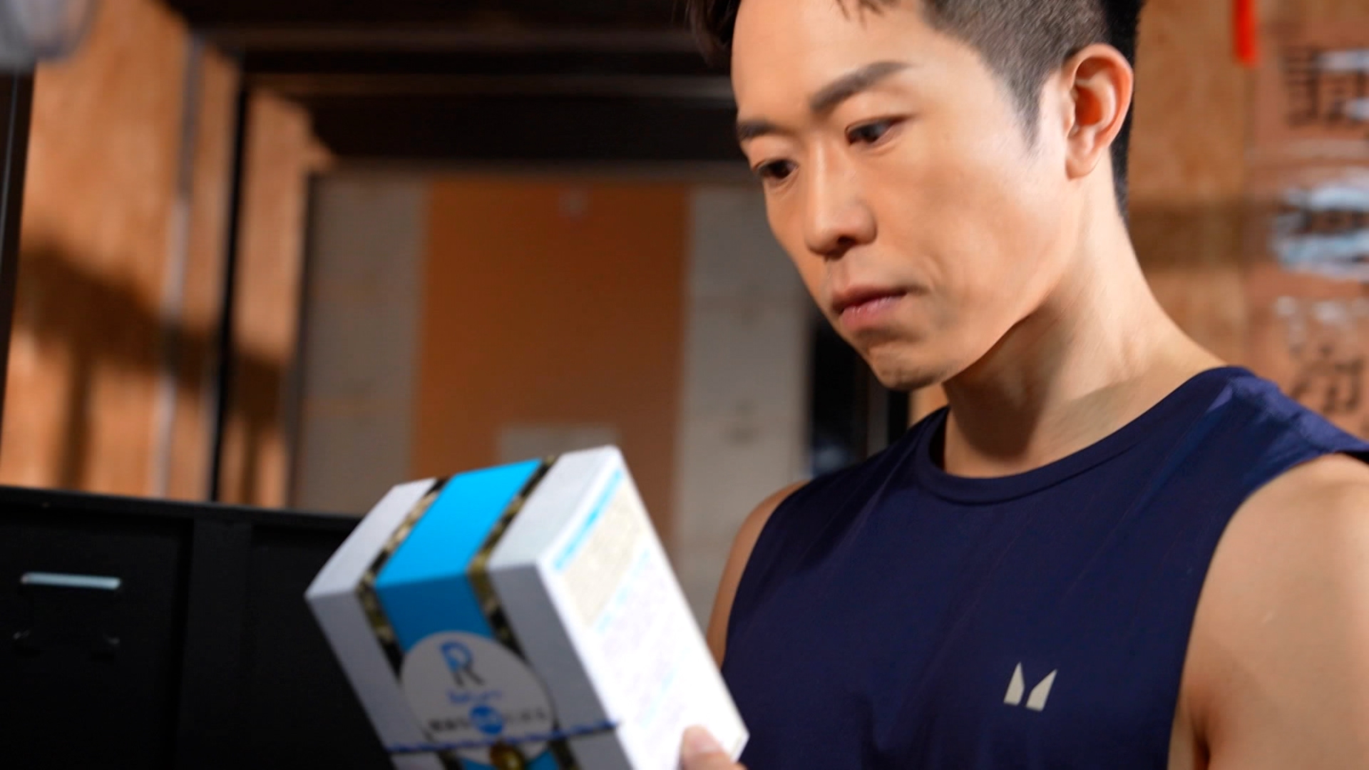 鄭衍峰分享用後感：「約三個月後，我發覺自己肌肉量增多，做運動更加有力。最重要是，補充品是天然、無藥性，所以有維持服用，現在狀態很好。」