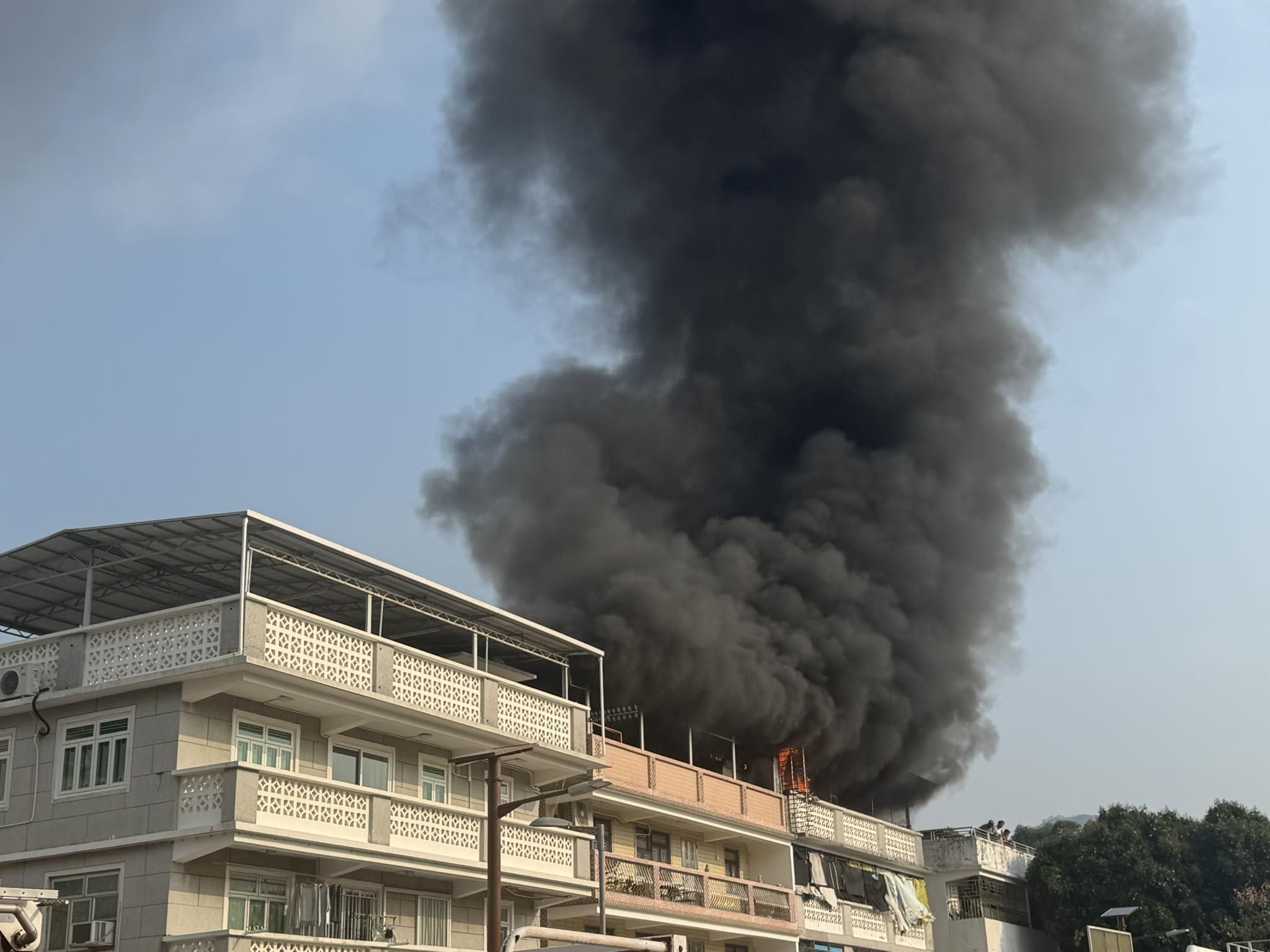 元朗錦田村屋火警陷火海