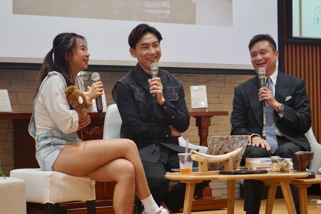 Patrick Sir曾夥拍Honey，齊齊以《開卷》之名講talk。