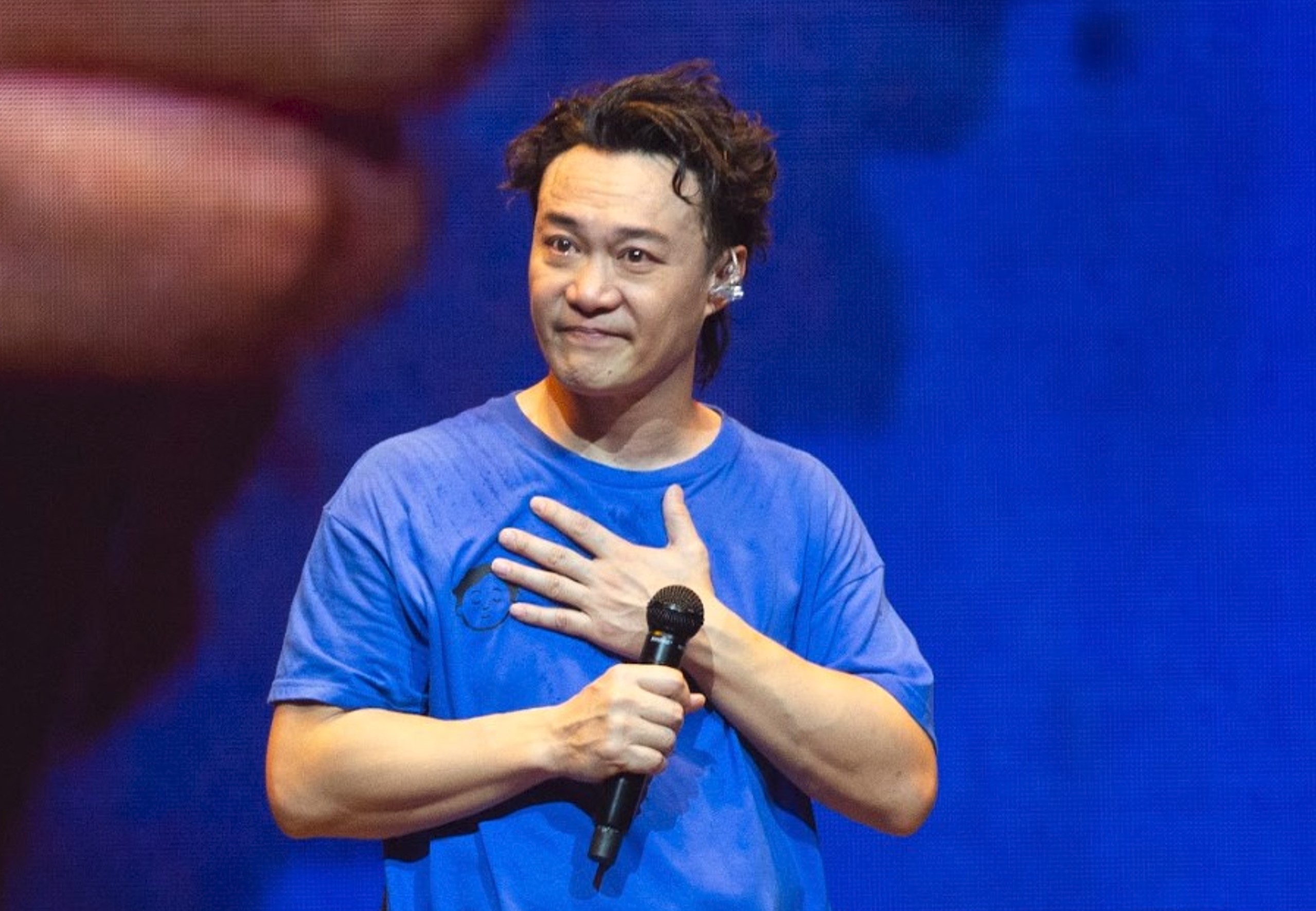 EASON第一次在台上落淚