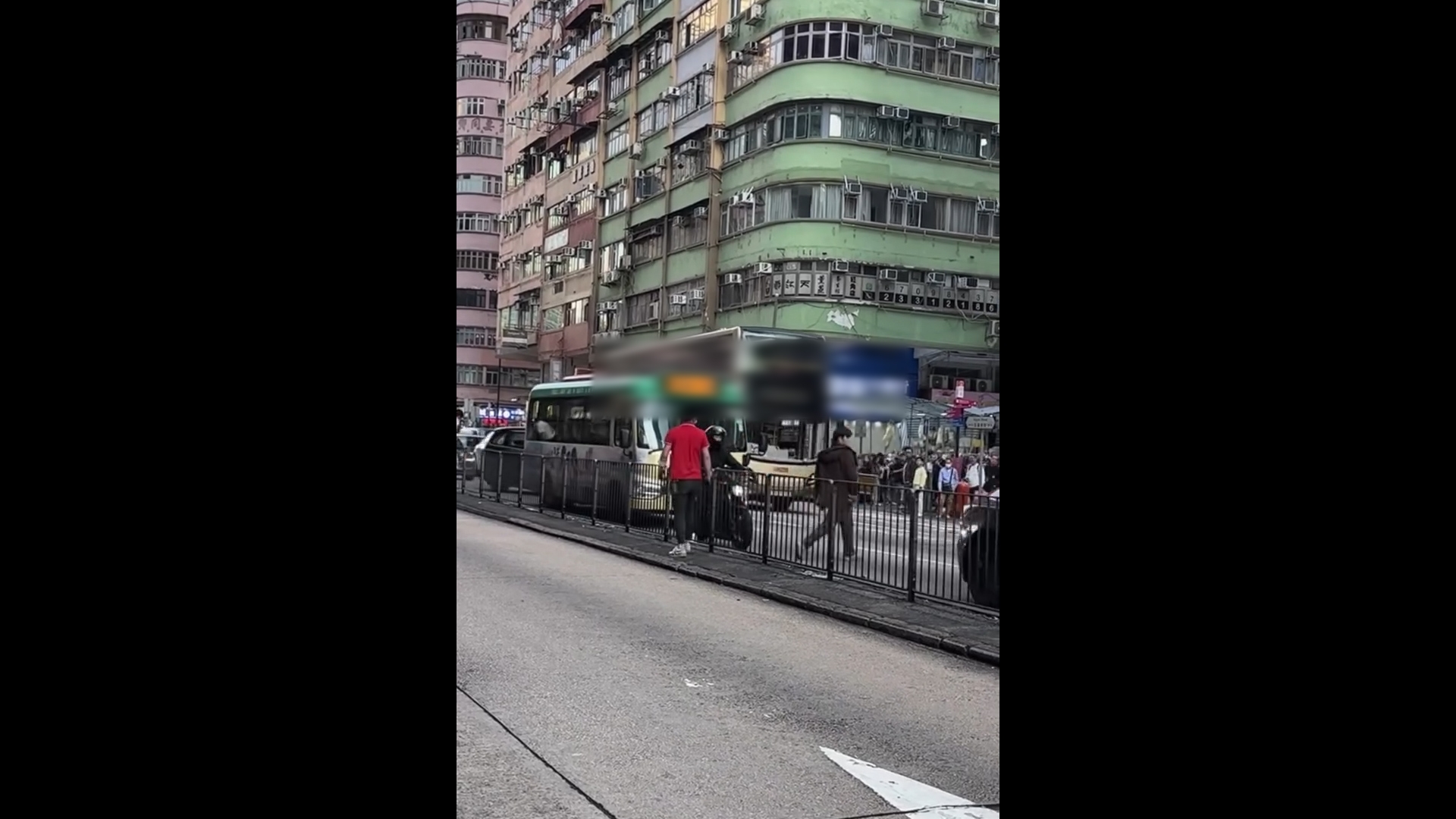 旺角超市店員勇武捉賊追出馬路　片主目擊店員追捕全過程：你支酒仲未俾錢㗎