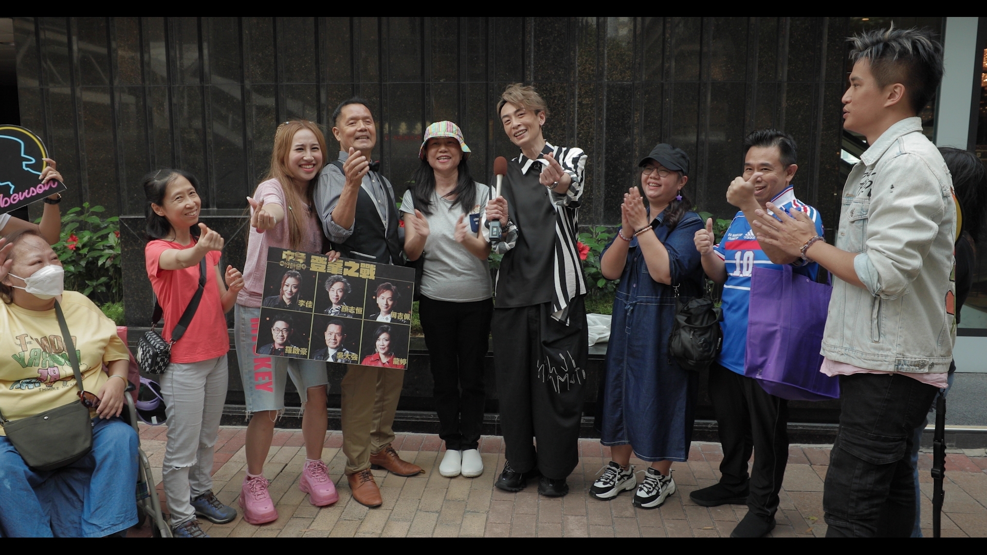 最終周吉佩、顏志恒及龍婷暫時睇似較受街坊歡迎。