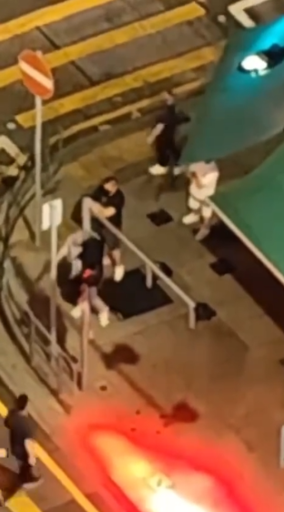 長沙灣MMA｜兩批人手持武器爭執