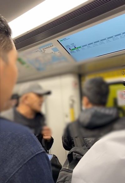 港鐵MMA｜兩大叔爆粗互鬧仲批踭兼叉頸
