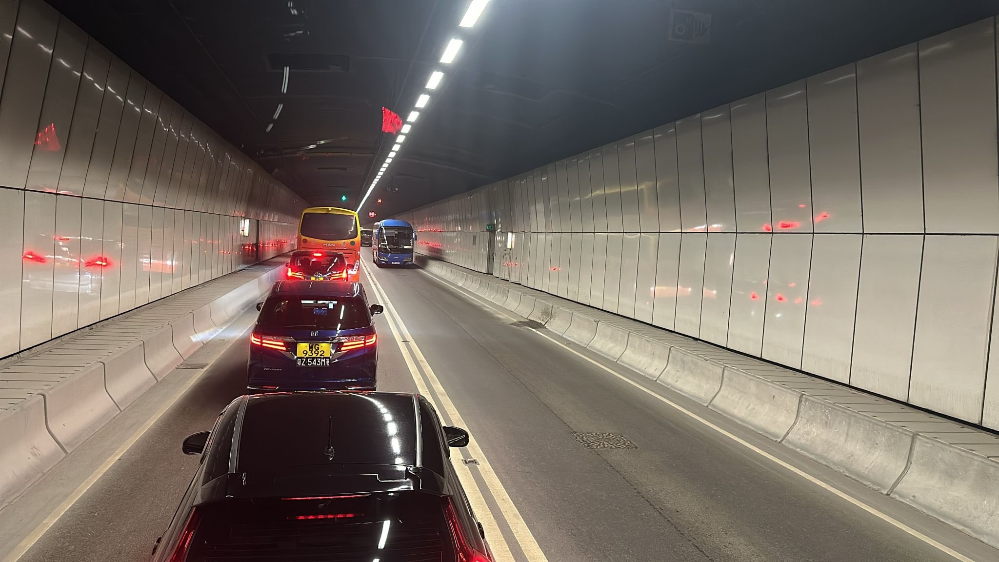 單管雙程行車措施　交通一度擠塞