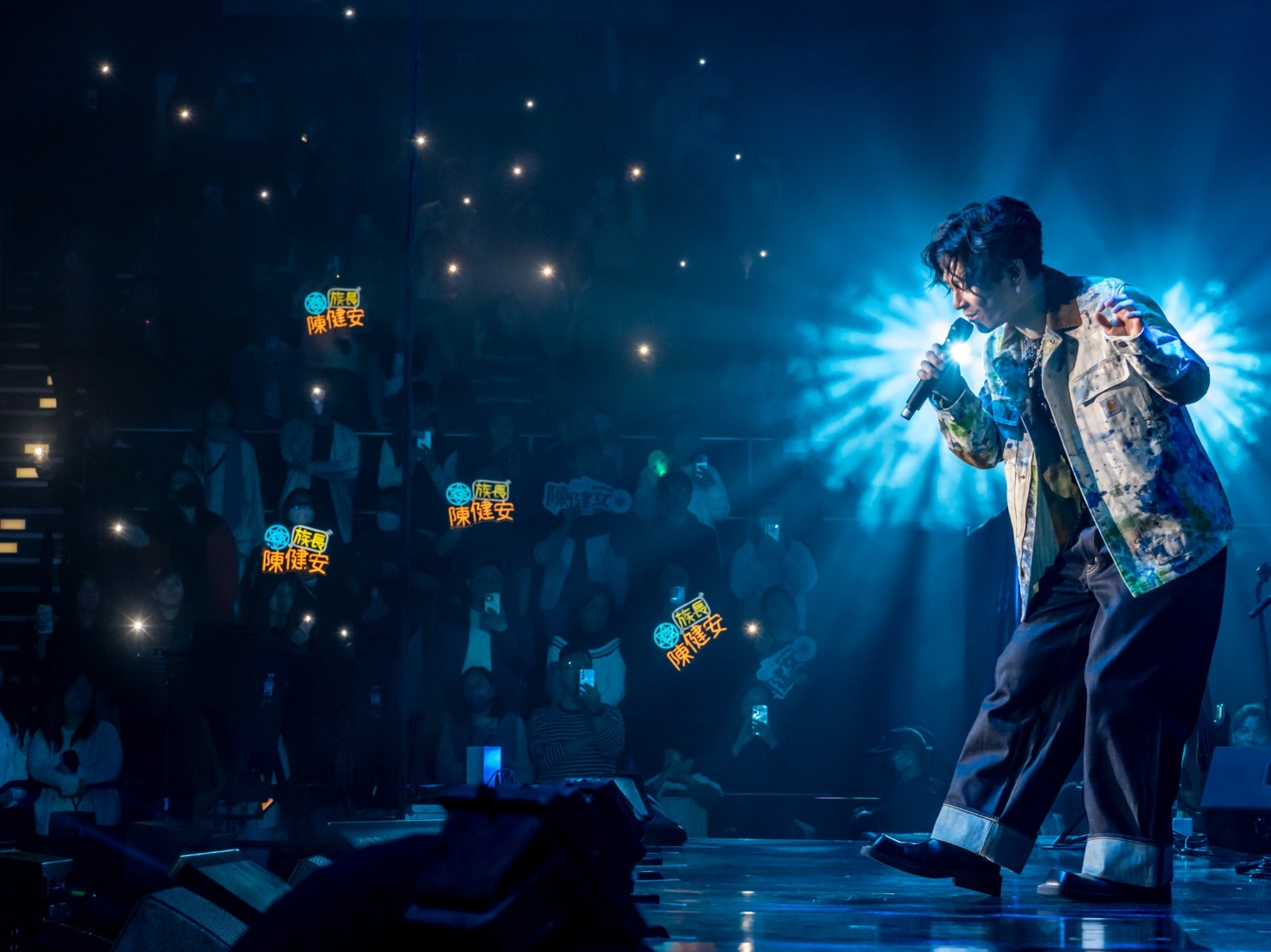 陳健安個唱完美落幕 encore除衫派福利 安媽捧場又喊又笑勁投入 東張+