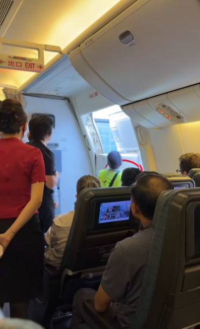 國泰客機緊急出口漏水照起飛乘客憂飛行安全