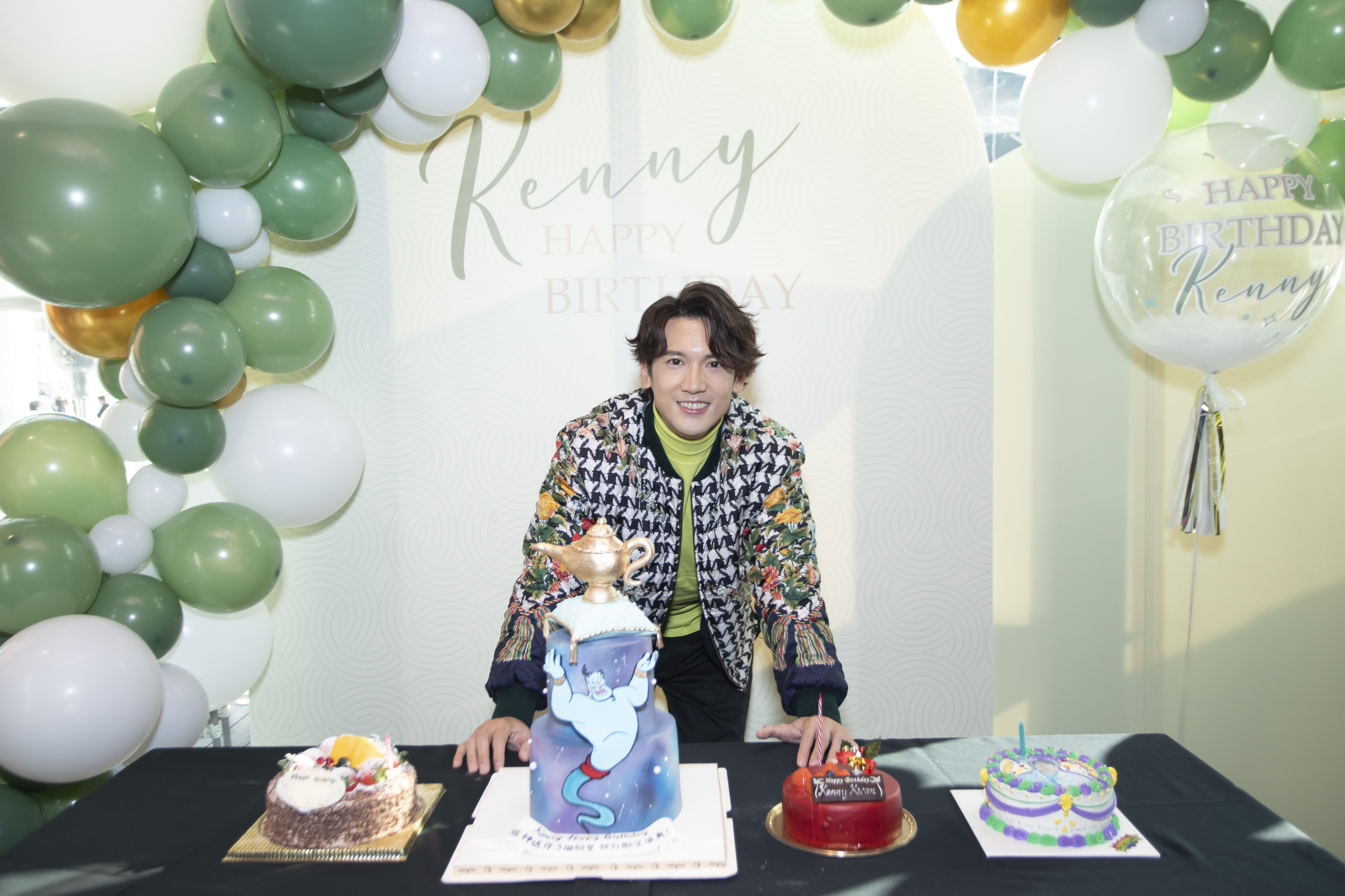 Kenny笑言本來好簡單諗住大概二、三十個fans簡單食飯，諗唔到一呼百應。