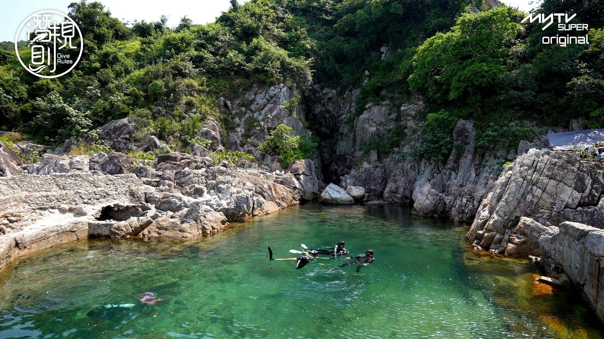 半月灣天池拍攝。