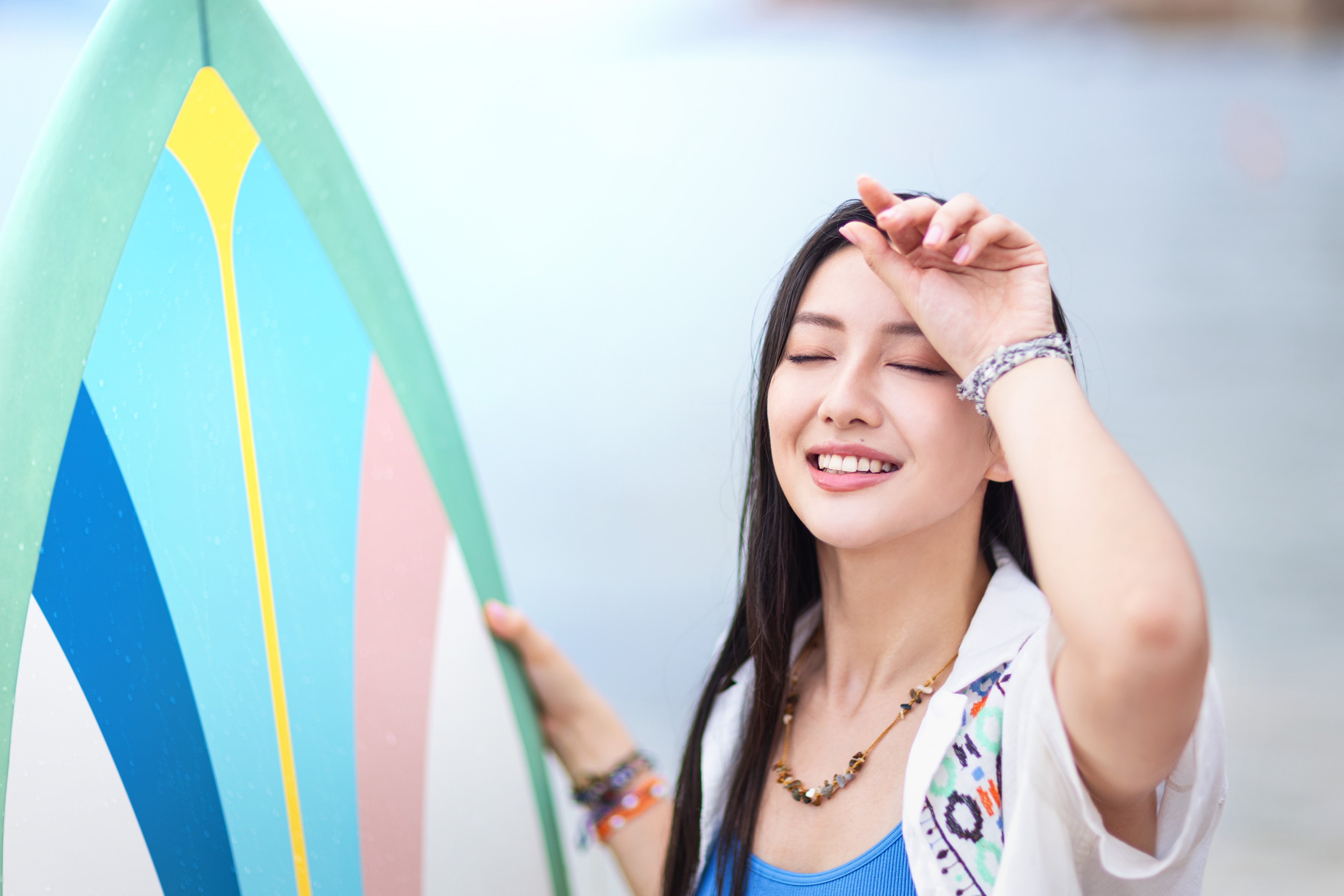 Mandy為廣告獻聲唱廣告歌。