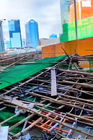 啟德醫院地盤冧棚架事發一刻！