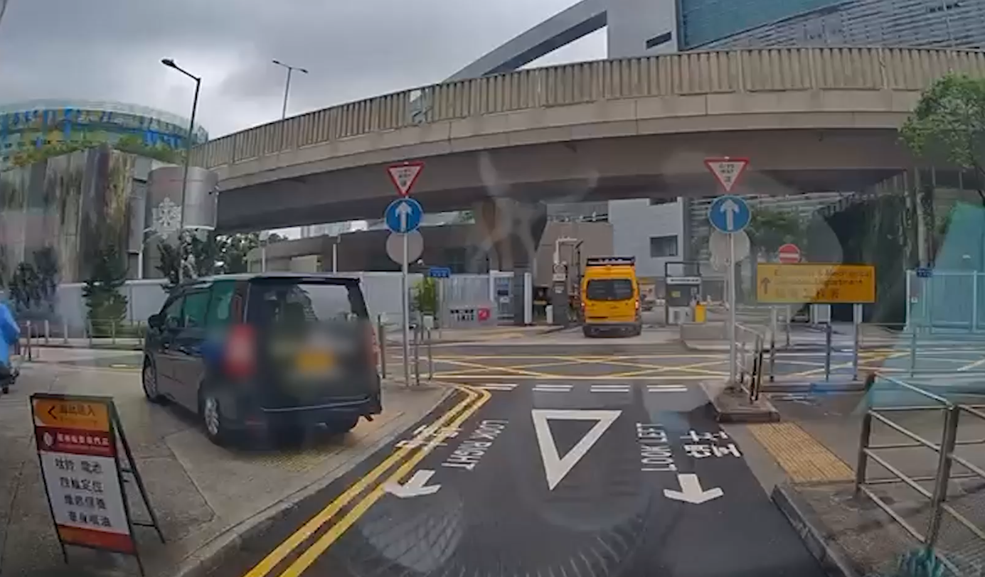 東張報料｜九龍灣P牌司機公然鏟上行人路掉頭　片主憂意外發生