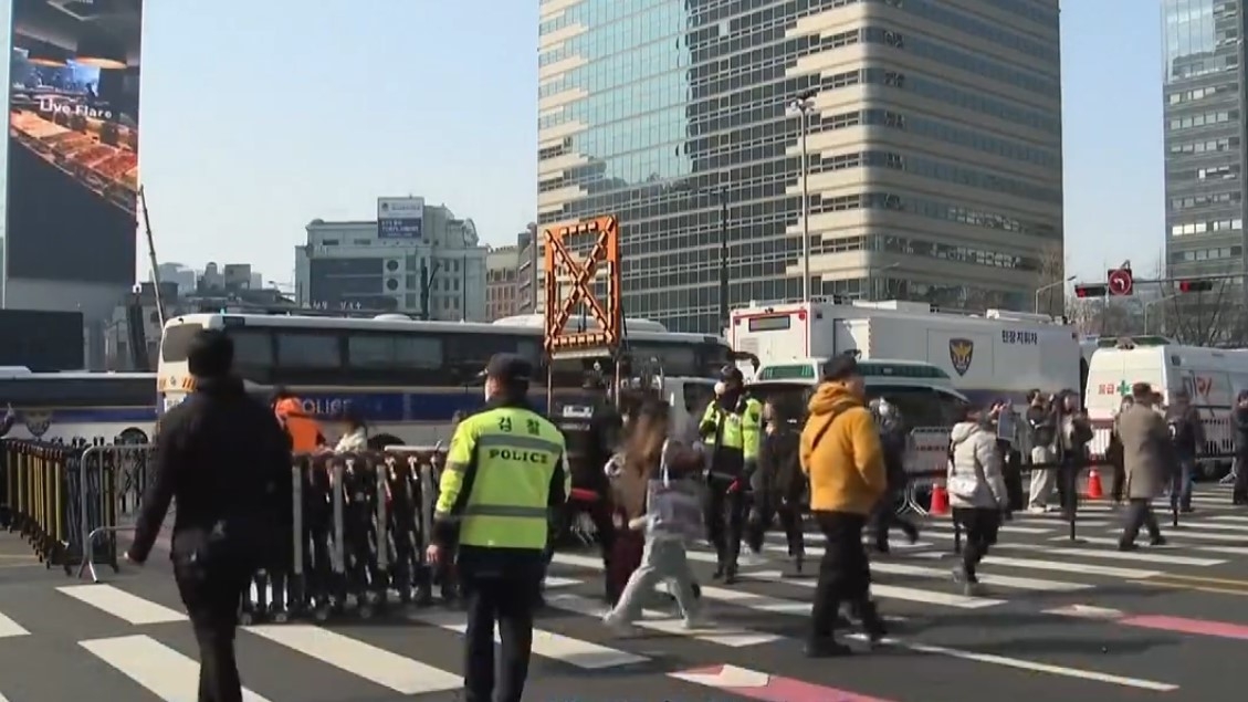 為保障演出安全，當局共投入約15000人負責保安工作，包括約6700名警察。（網上圖片）