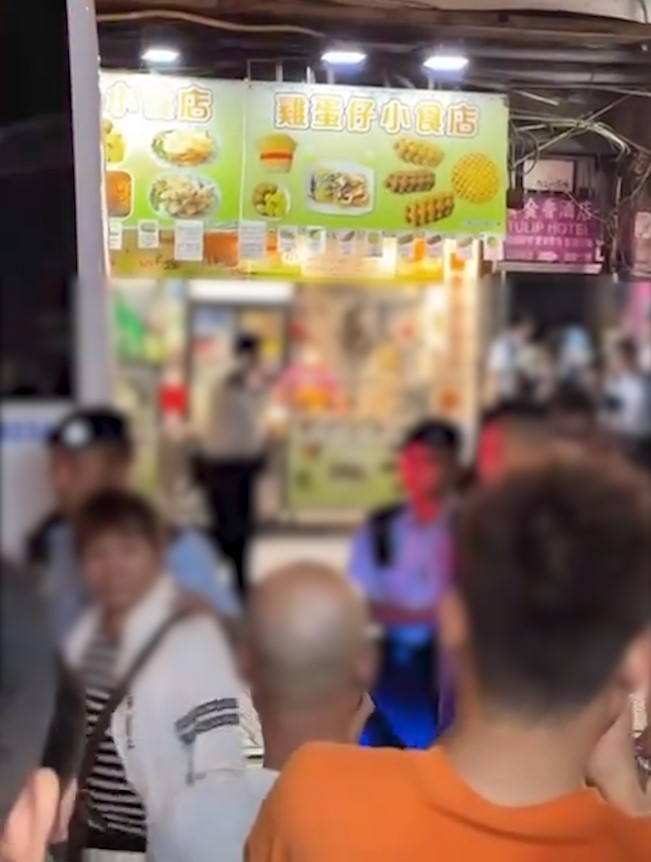 旺角「羽毛球場」遭警方大規模掃蕩惹多人圍觀　網民：發生咩事？