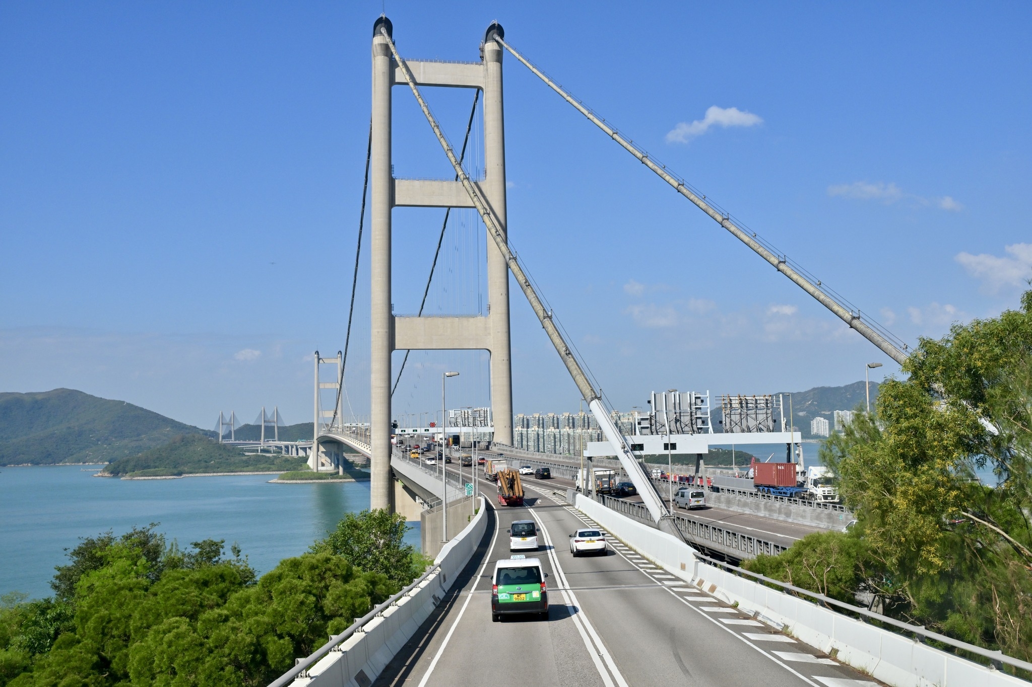 運輸署周日（4月19日）於官方社交平台發文澄清，指路肩並非判斷道路能否安全運作的唯一因素，重申符合國際標準。（運輸署圖片）