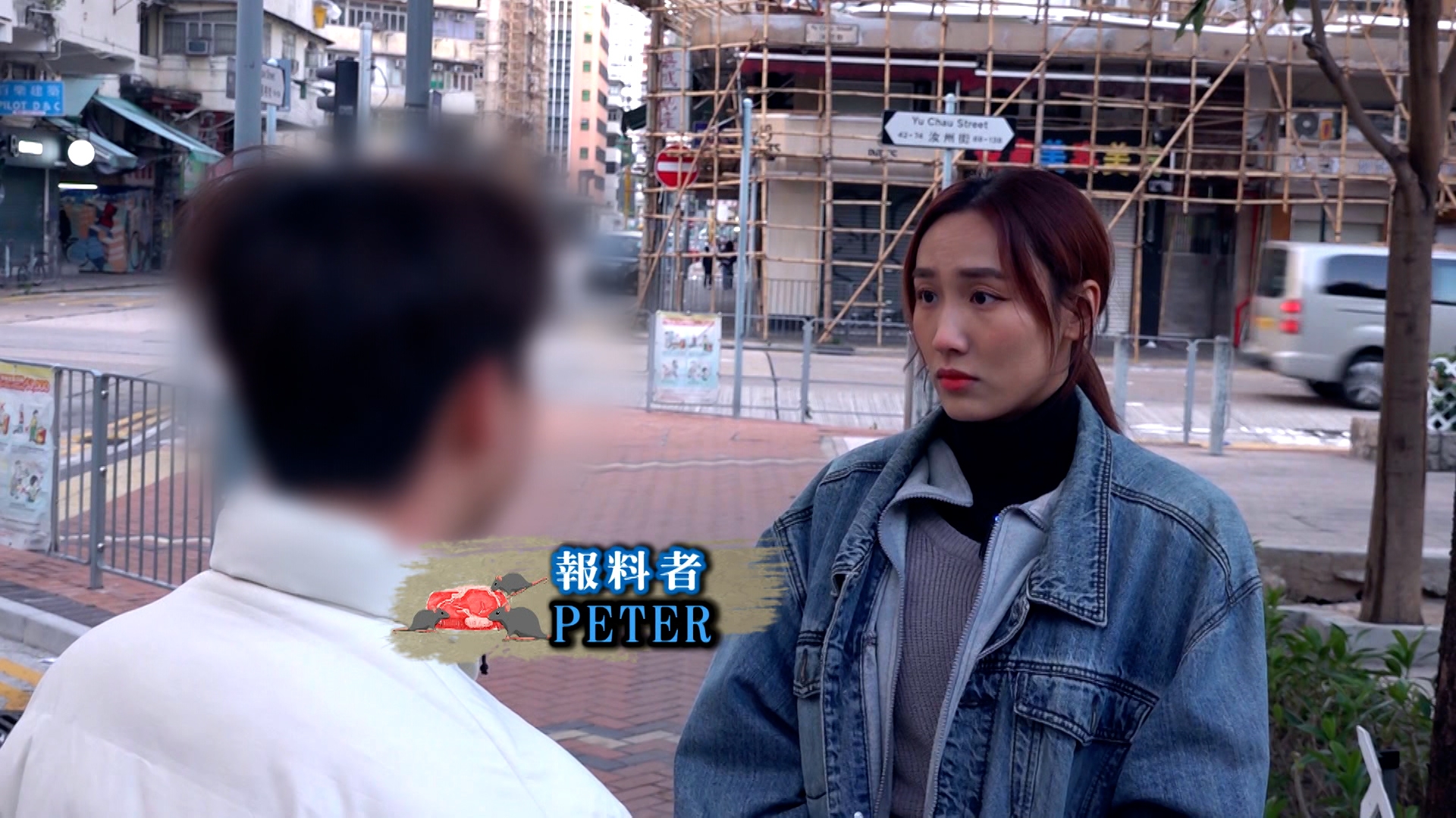 報料者Peter表示，涉事地點為土瓜灣街市，時間約三時半，他在工作時剛好看到有人運送豬肉，豬肉被放下不久，不到五分鐘，已被大堆老鼠包圍。