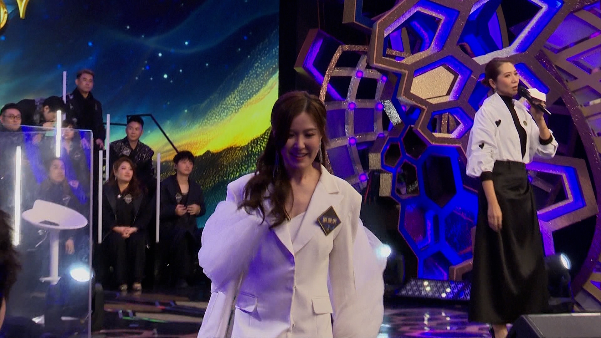 雖然被淘汰，但劉佩玥未有失落大哭，反而笑著離開舞台。