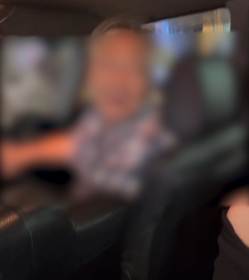 港的士司機善良服務被拍片廣傳