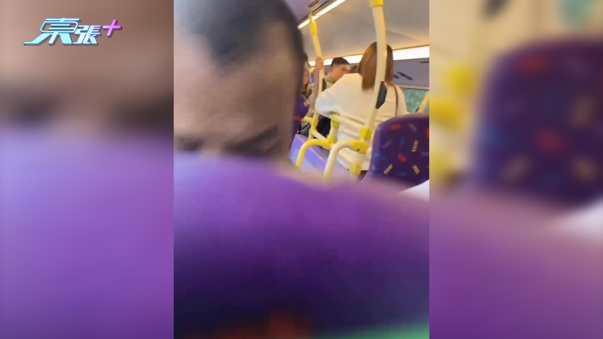 巴士乘客上層「自製企位」站立　車長停車三語開咪勸喻獲網民大讚