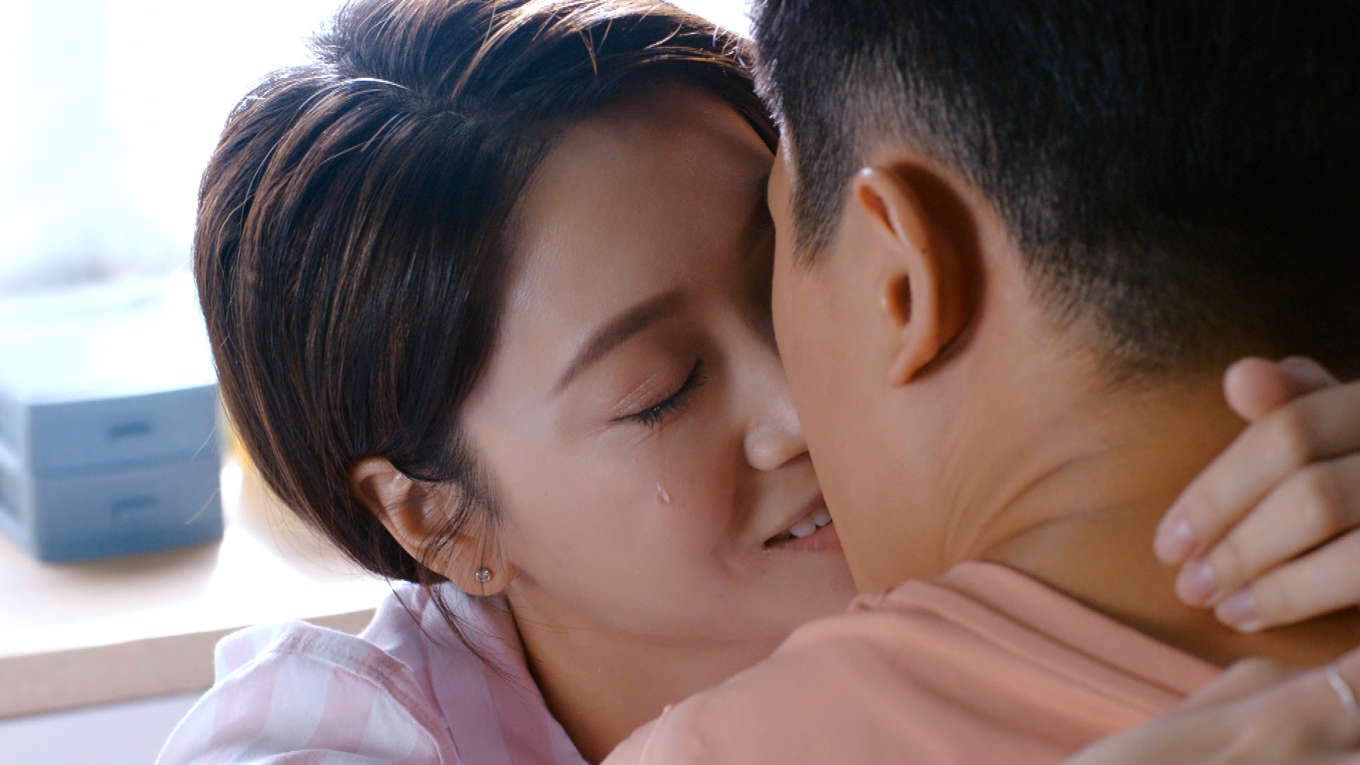 林凱恩話齋睇劇本，已感受到個角色係如何用盡一世嘅運氣同勇氣，去換嚟呢一吻。