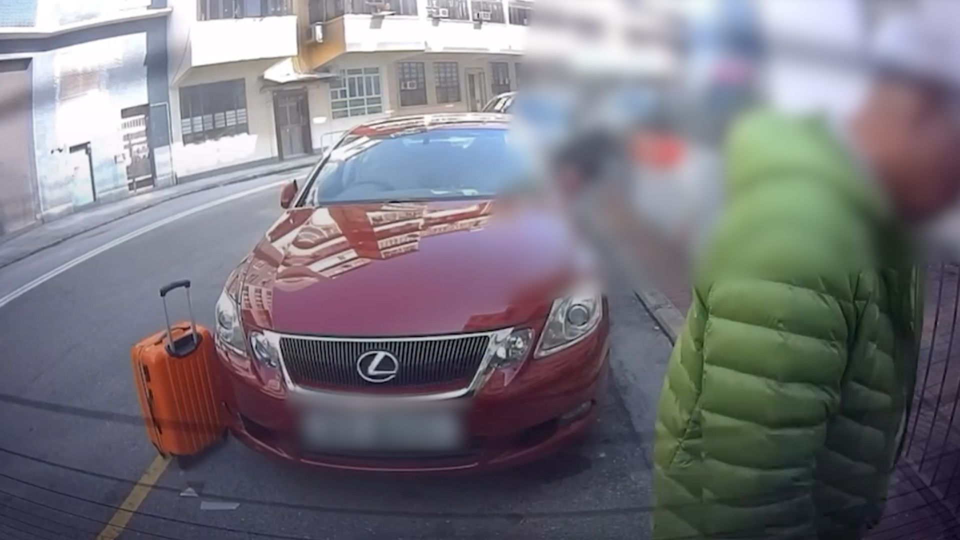 大角咀無品男隨地小便過程全被車Cam拍下