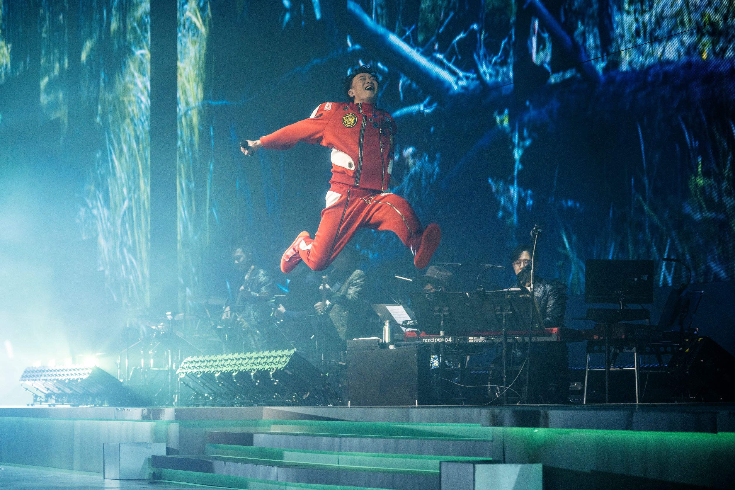 Eason呢晚依然狀態大勇，歌迷反應非常熱烈。