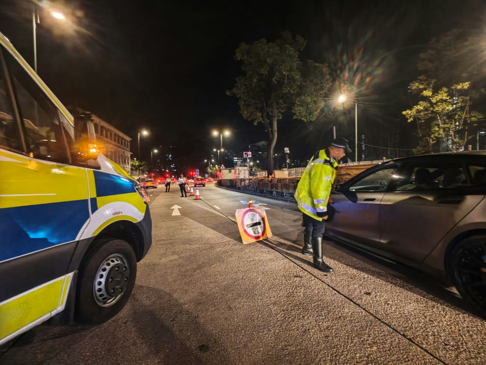 西九龍總區交通部人員於過去兩星期（1月23日至2月5日）在區內展開執法行動，打擊酒後駕駛及藥後駕駛等違例行為。（警方圖片）