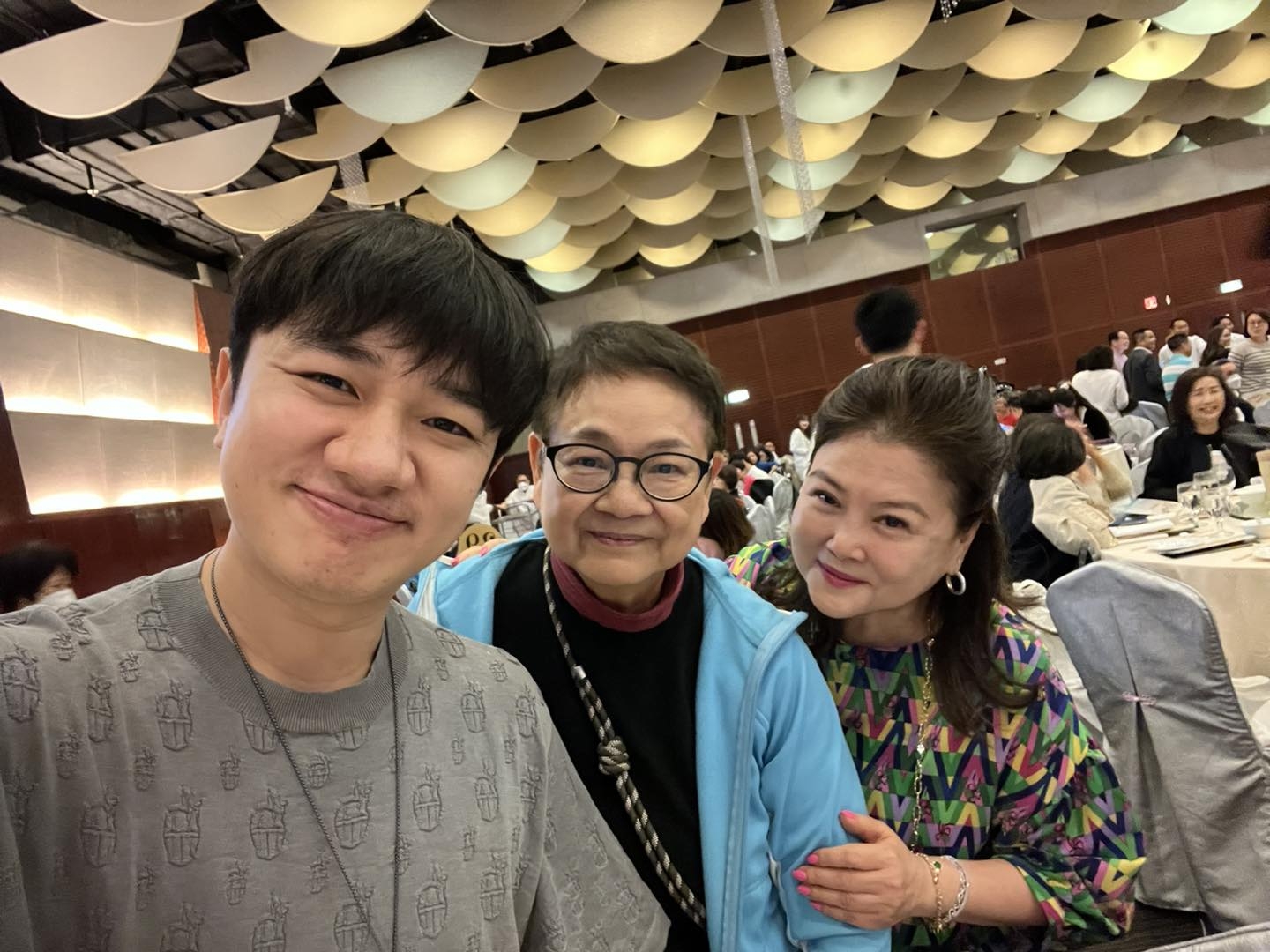 祖藍近年努力開拓內地市場，呢日亦有抽時間出席素宴。