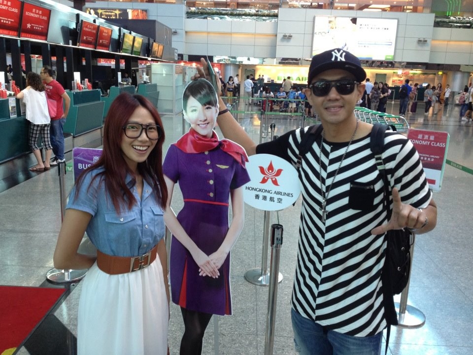 圖為當年事發之旅，佢哋來港時嘅情況