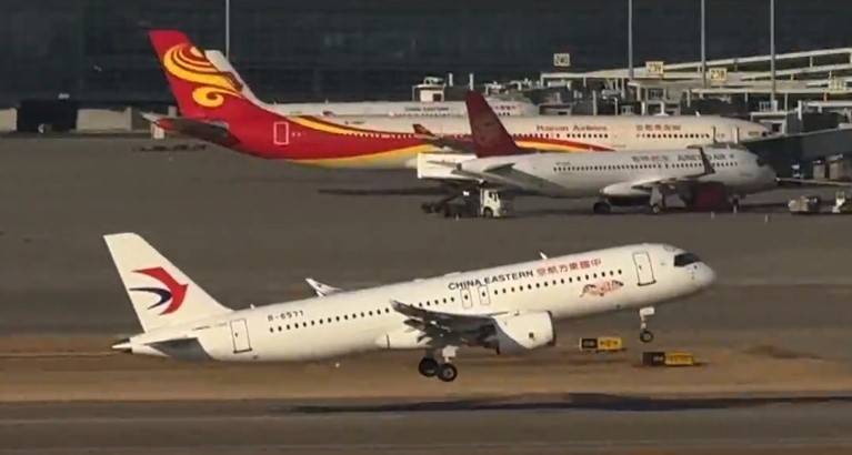 C919｜國產「大飛機」元旦首航上海飛香港。