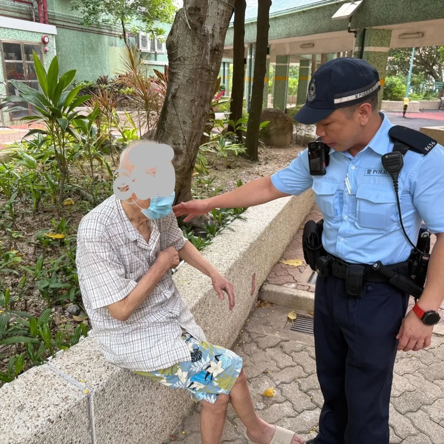 好人好事｜筲箕灣腦退化九旬迷途老人凌晨獨自離家　警查天眼尋回